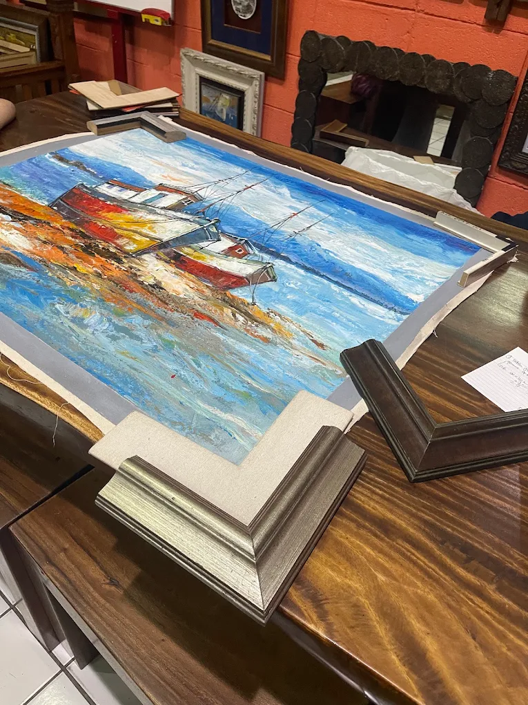 Pilihan karya seni di galeri Darusa Frame